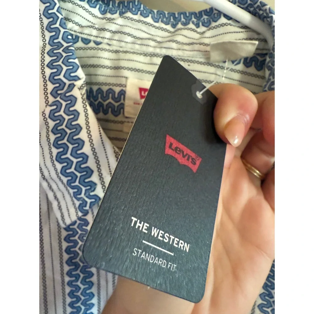 Levis The Western Standard Fit Shirt Mens Large Blue White Geometric Stripe NWT